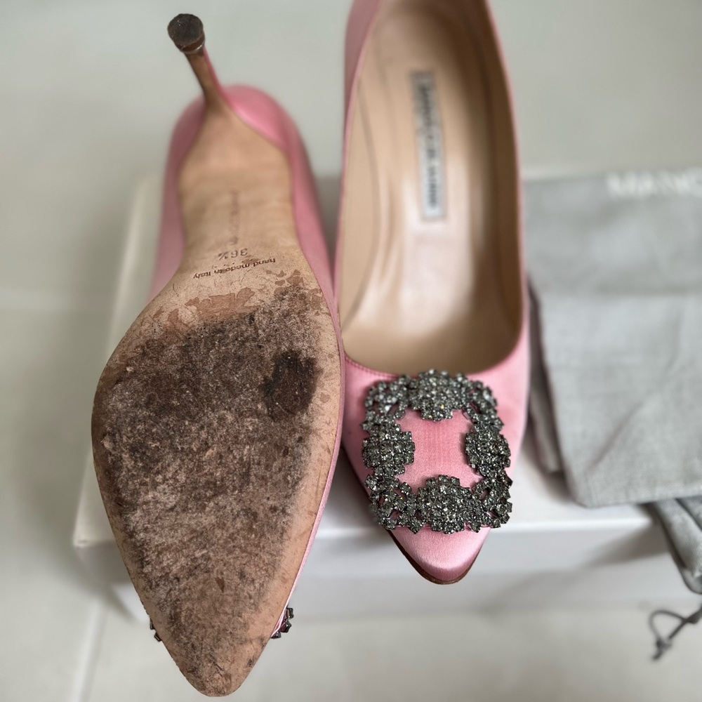 Manolo Blahnik Hangisi 70( The Sex In The City Shoe) - Picture 4 of 7